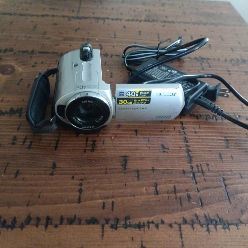 Sony Handycam DCR-SR42 30GB HDD Digital Video Camera 40x Optical Zoom WORKS r1